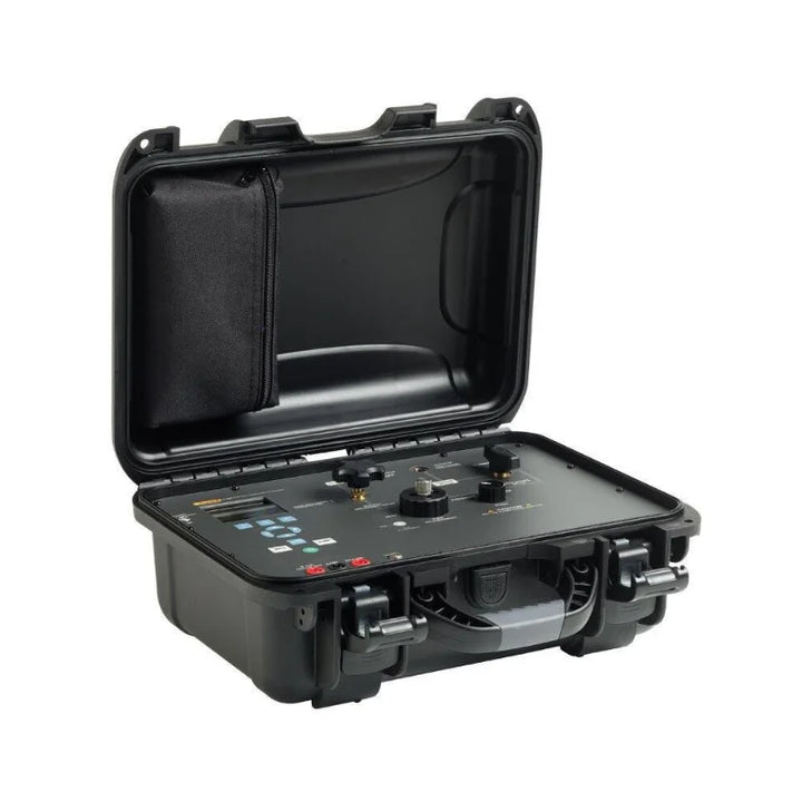 Fluke 3130-G2M portable pressure calibrator overview image