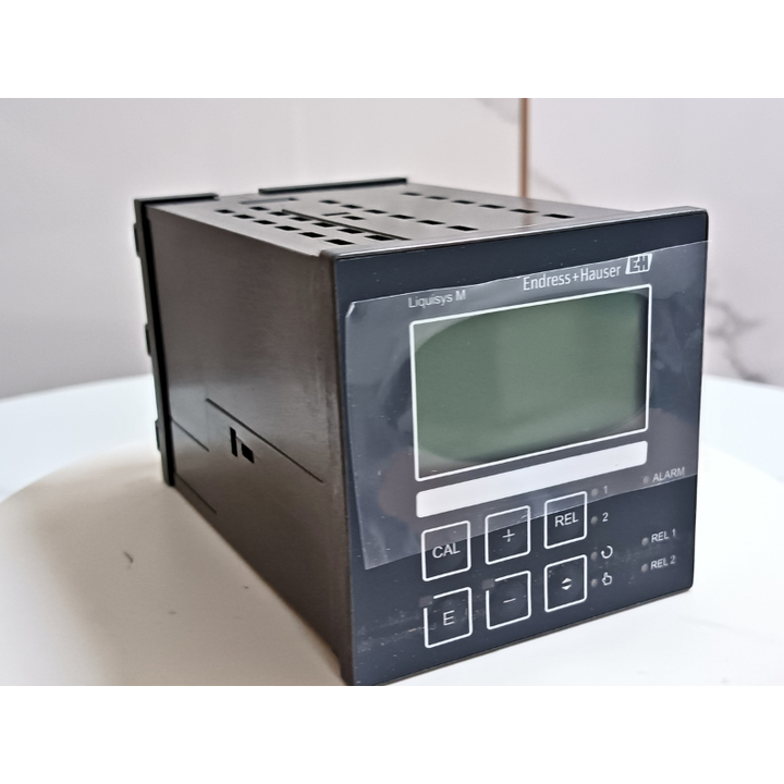 Endress Hauser CLM223 conductivity transmitter angled view