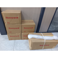 Honeywell SmartLine STG700 pressure transmitter packaging box