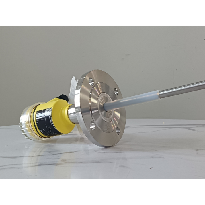 VEGA VEGACAP 62 side view capacitive rod probe