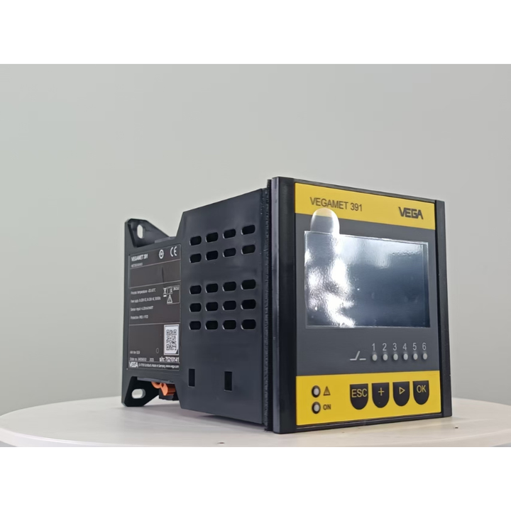 VEGA VEGAMET 391 level controller angled view